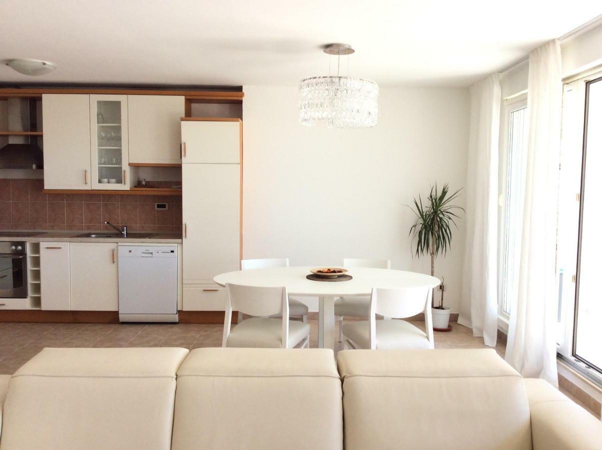 Beach Apartment Lux View Split Buitenkant foto